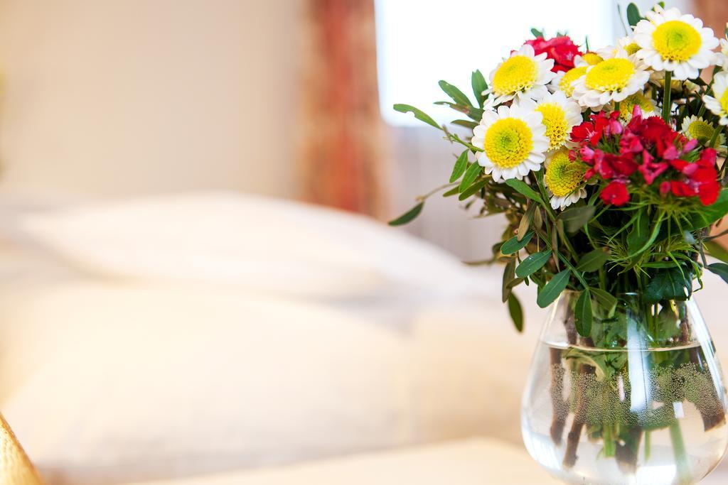 Gaestehaus Flora ไรท์อิมวิงเคอ ภายนอก รูปภาพ