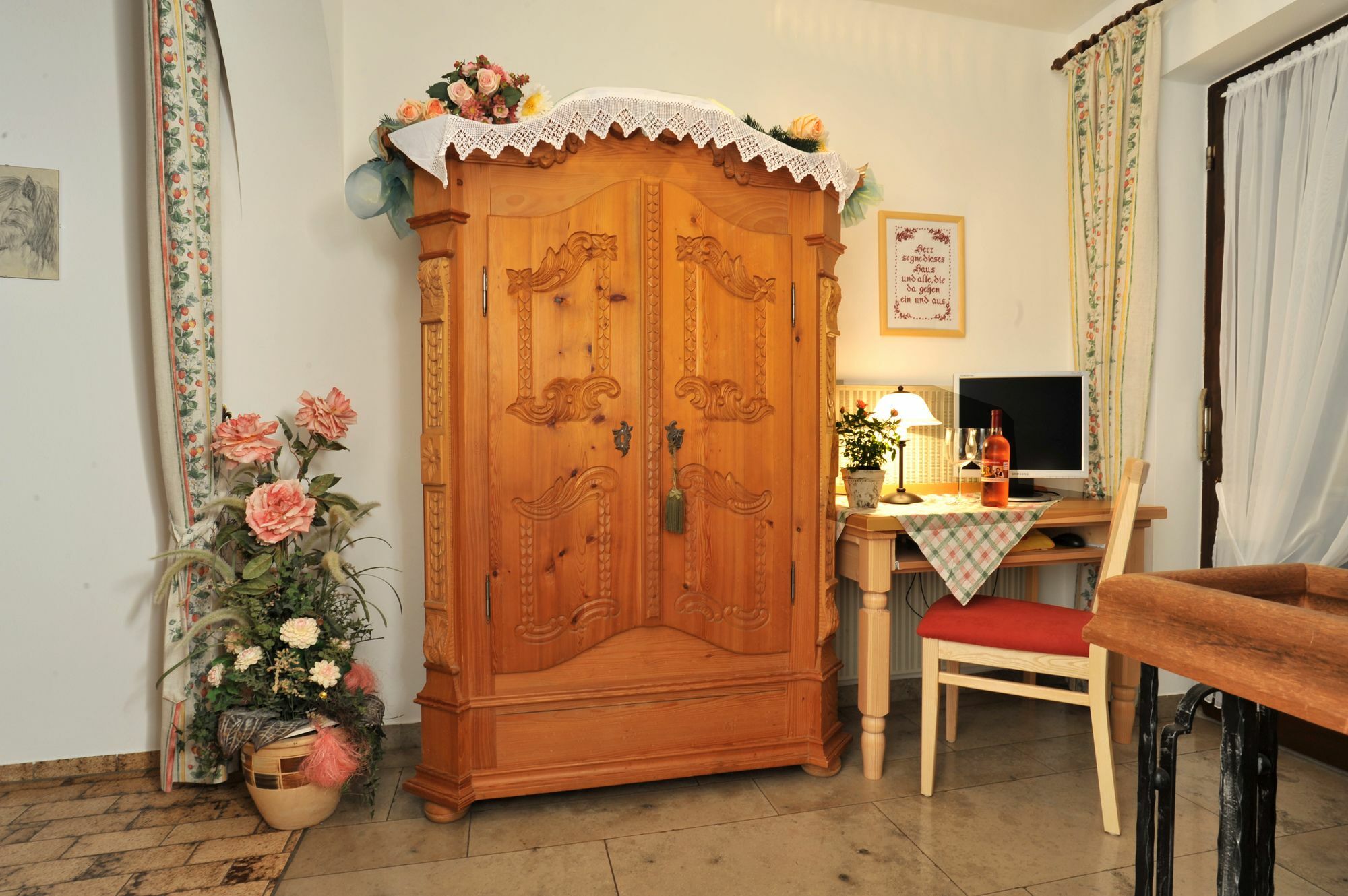Gaestehaus Flora ไรท์อิมวิงเคอ ภายนอก รูปภาพ